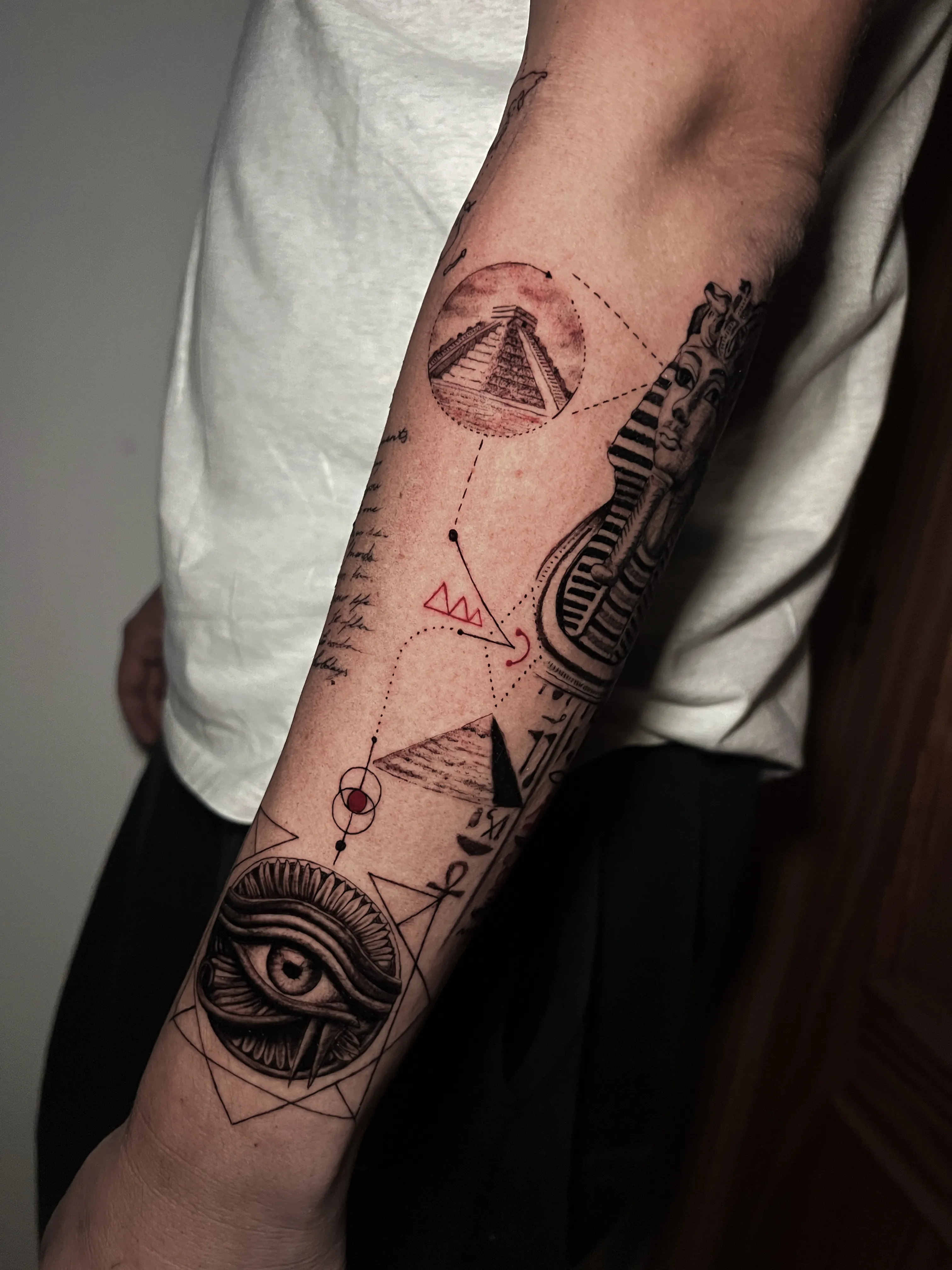 Microrealismo tattoo by Taker Tattoos