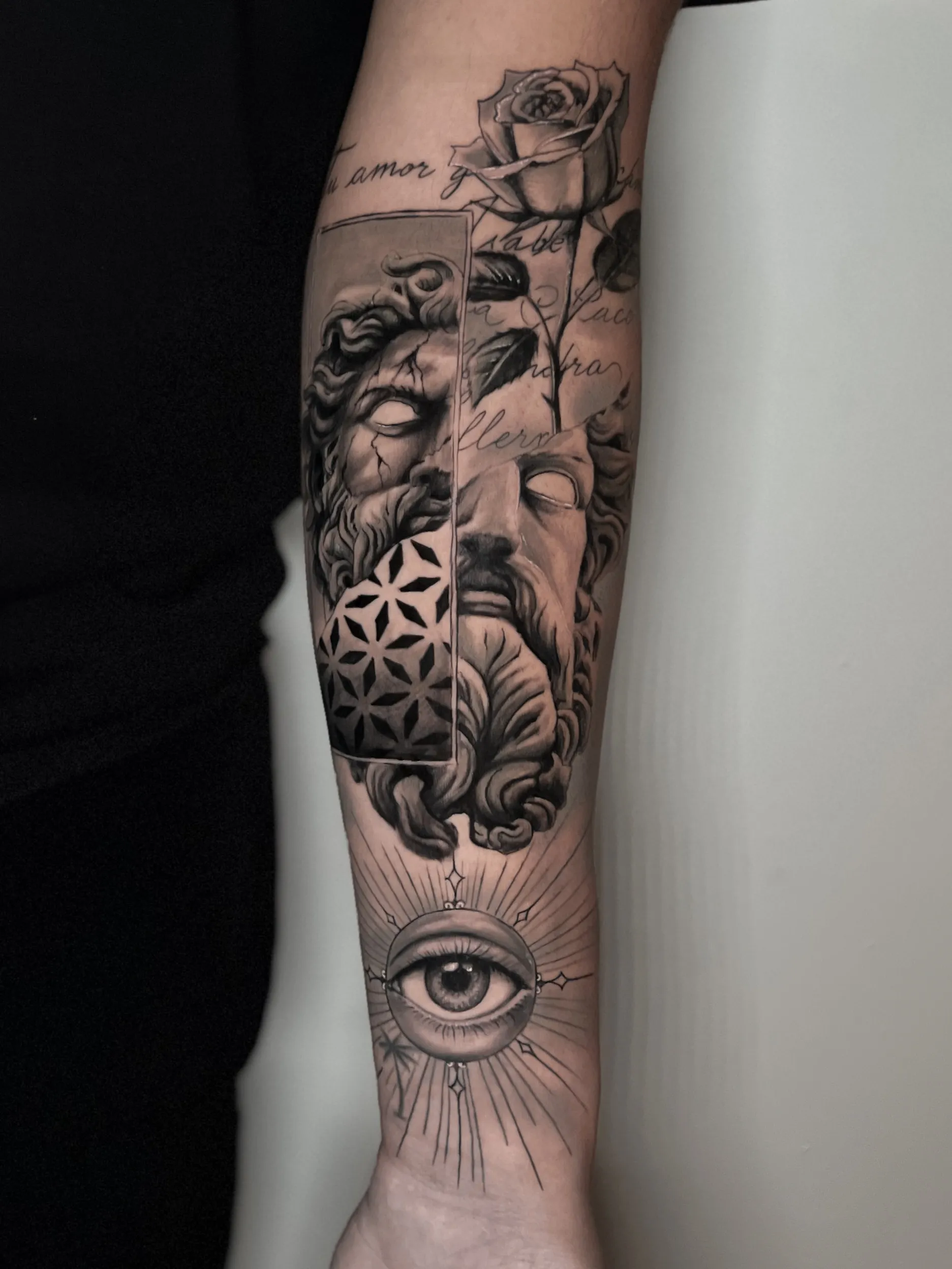 Realismo Grey Wash tattoo by Taker Tattoos