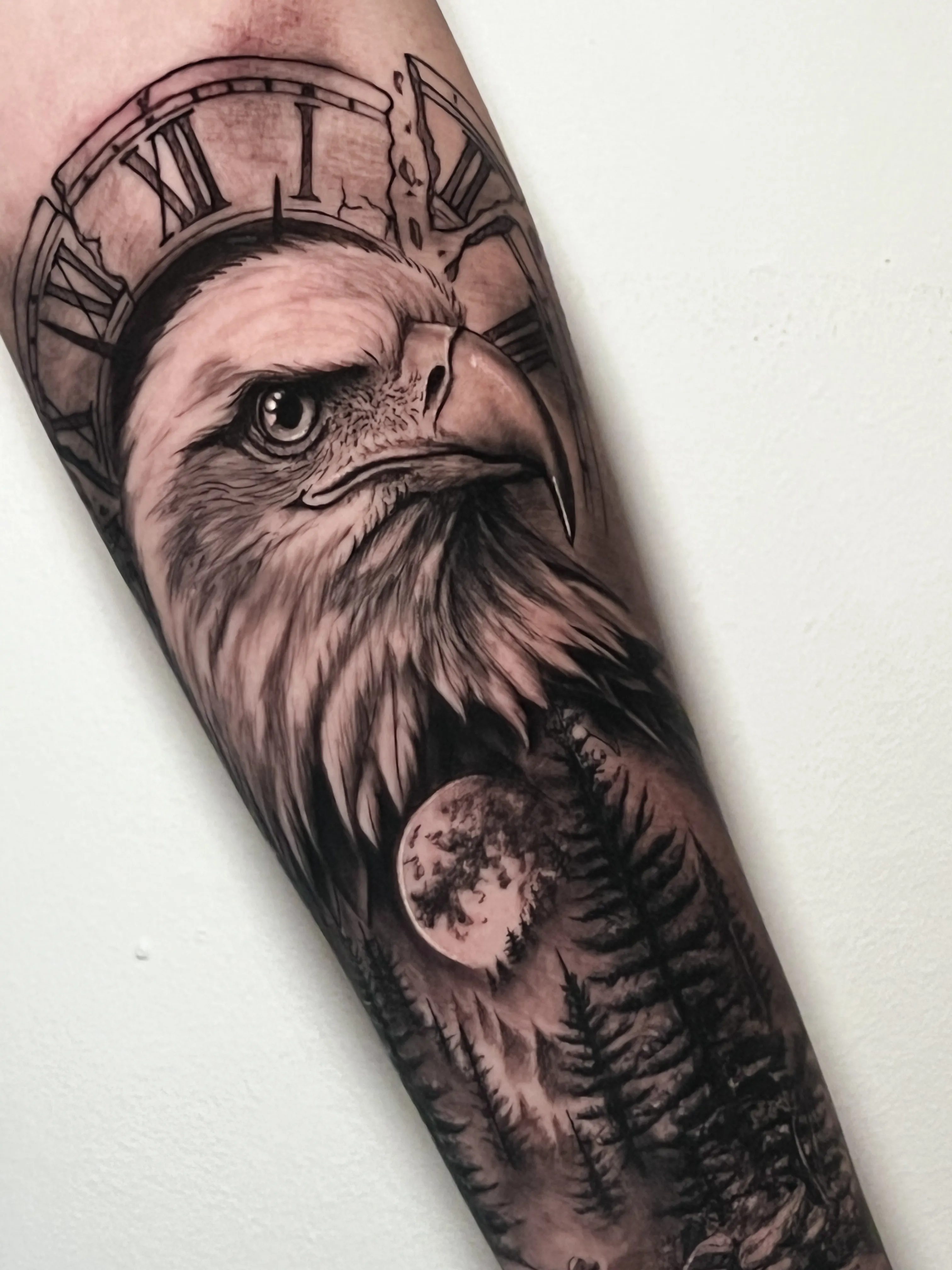 Realismo Grey Wash tattoo by Taker Tattoos